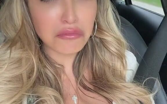 Jenefer Riili Leaked Onlyfans – Show Boobs On Car